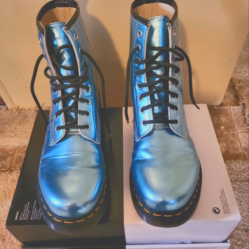 Size 11 doc martens